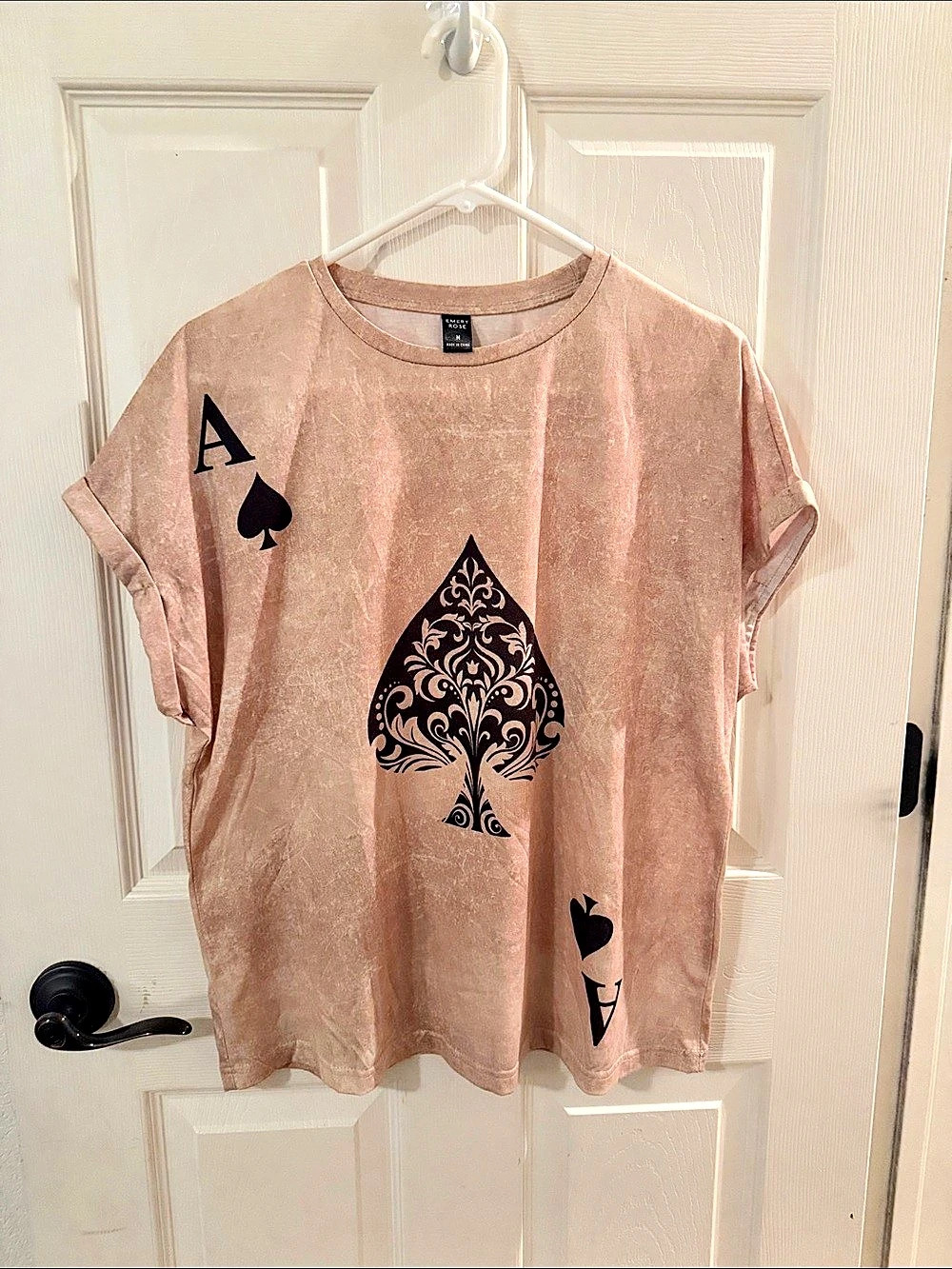 Emery Rose Graphic Short Sleeve Tee in Pink Size Medium